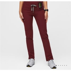 Figs Yola scrub pants burgundy XS